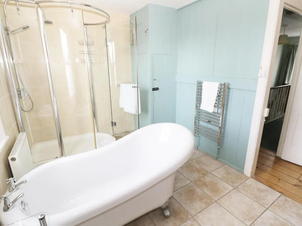 The Lock House Villa Gloucester Holiday home