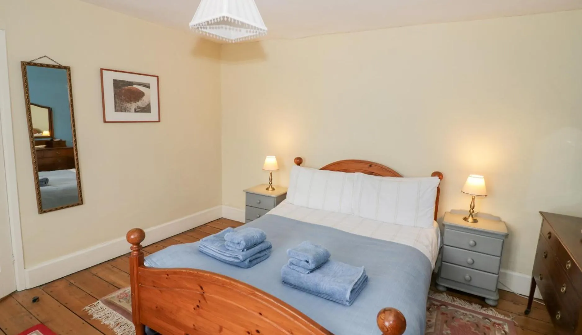 The Lock House Villa Gloucester 0*,  United Kingdom