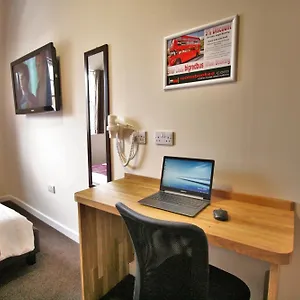 Hotel By Roomsbooked, Gloucester